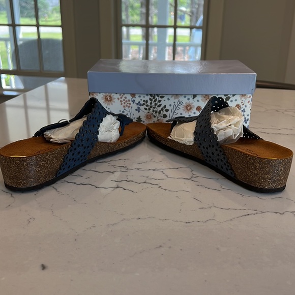 Sophia Milano Brina Leather sandal 🩴 - Picture 11 of 17